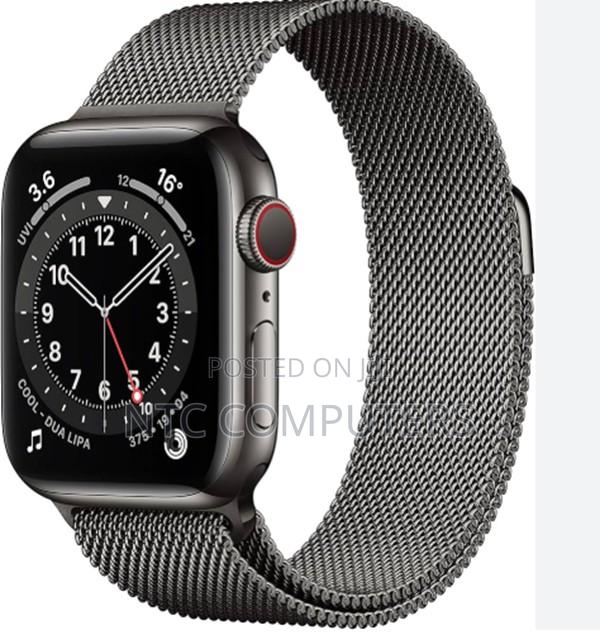 Series 6 M06y3b/A – 40mm Graphite Loop