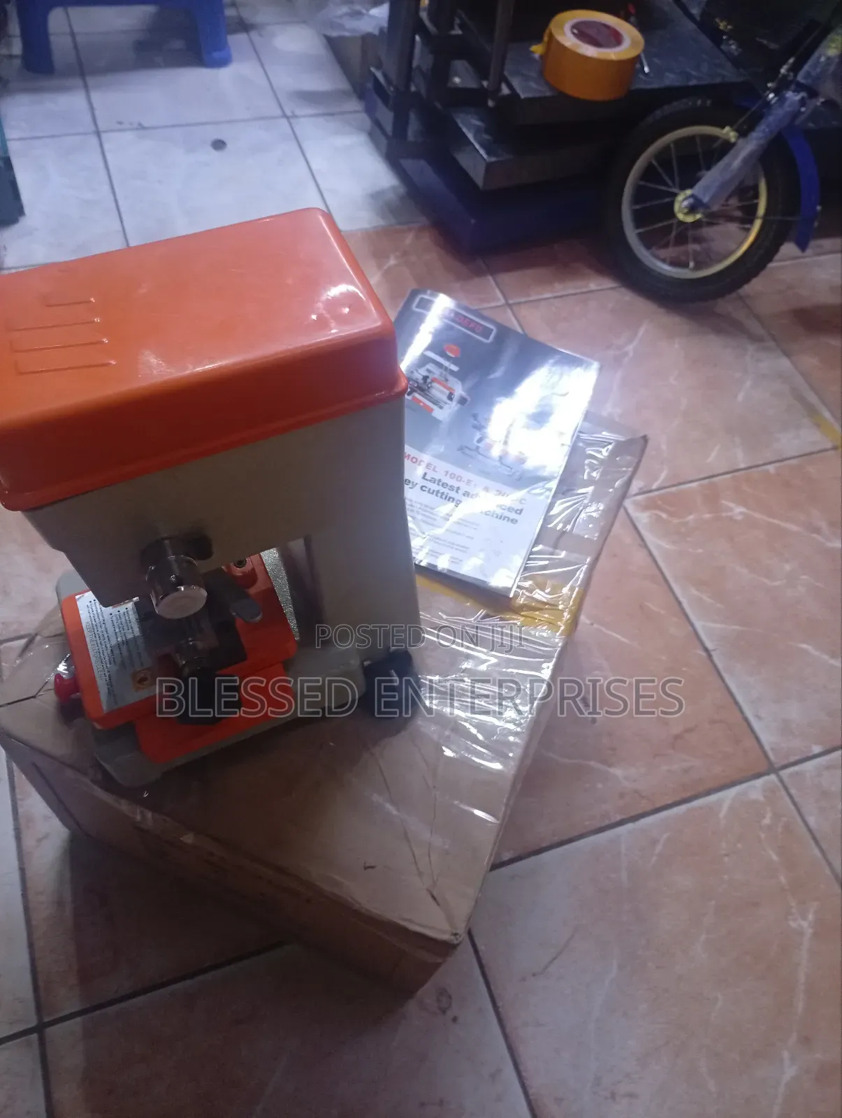 Industrial Defu Key Cutting Machine/Commercial Key Cutting