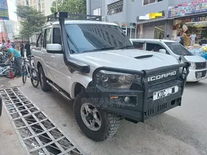 Mahindra Scorpio 2021 White
