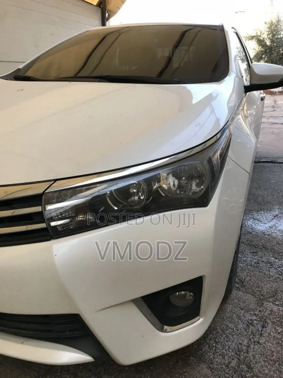 Ceramic Tint | Dark Privacy, Heat Rejection and Uv Protection
