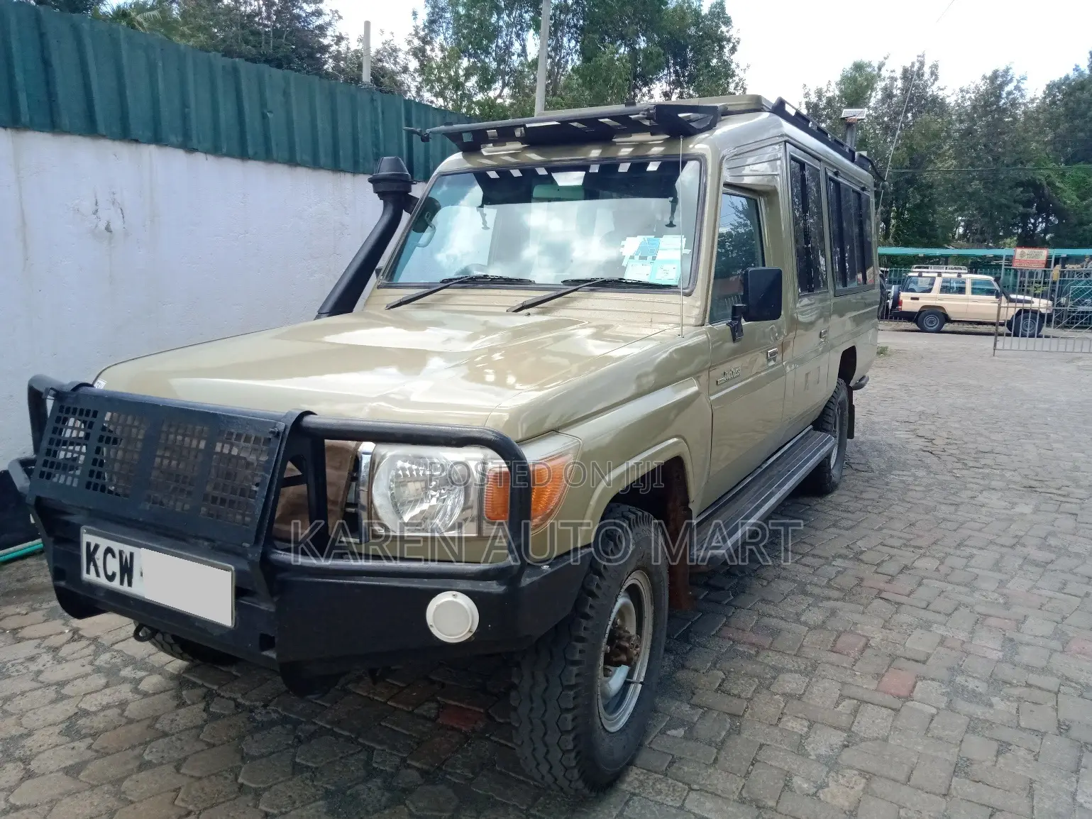 Toyota Land Cruiser 2013 Beige