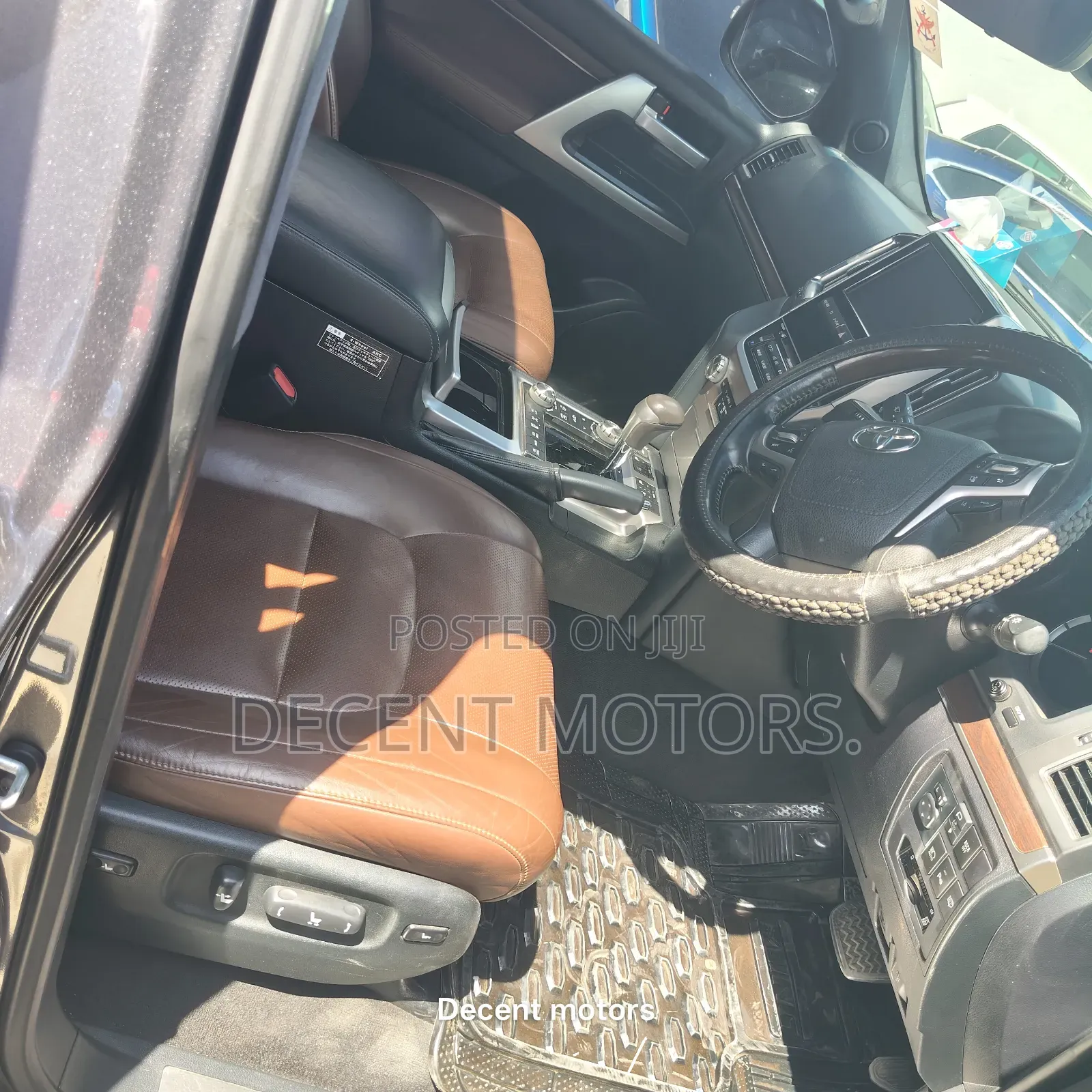 Toyota Land Cruiser 4.6 V8 ZX 2019 Gray