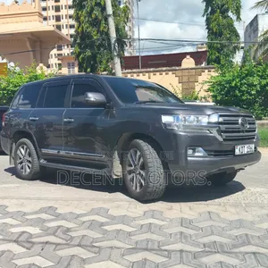 Toyota Land Cruiser 4.6 V8 ZX 2019 Gray