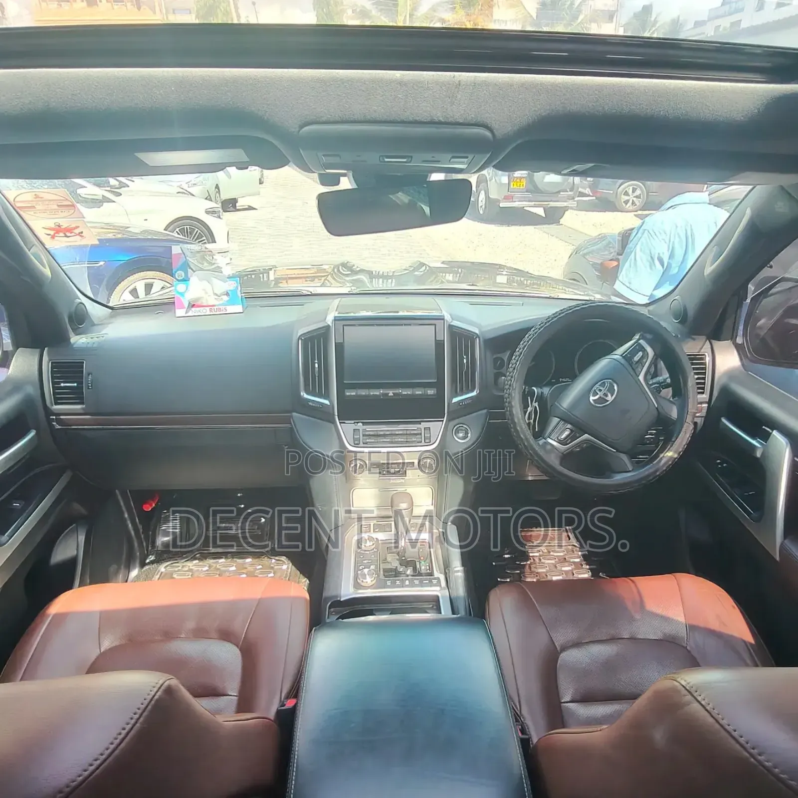 Toyota Land Cruiser 4.6 V8 ZX 2019 Gray