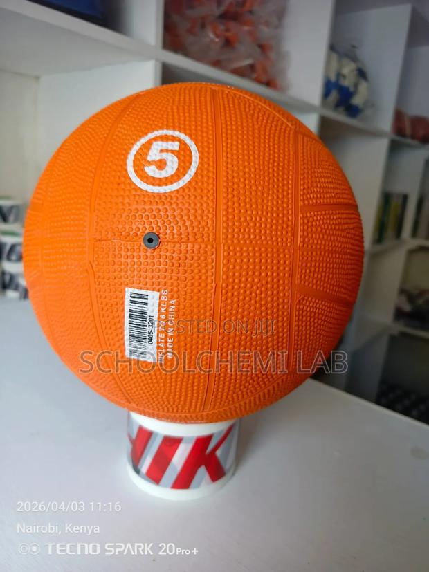 Original Leo Netball – Durable Training Match Ball - thumbnail 2