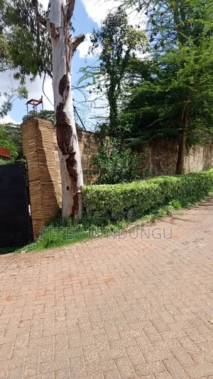 Kiambu Road- 100*100 for Rent Ideal for Showroom, Parking, Car Yard