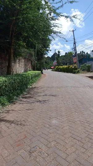 Kiambu Road- 100*100 for Rent Ideal for Showroom, Parking, Car Yard