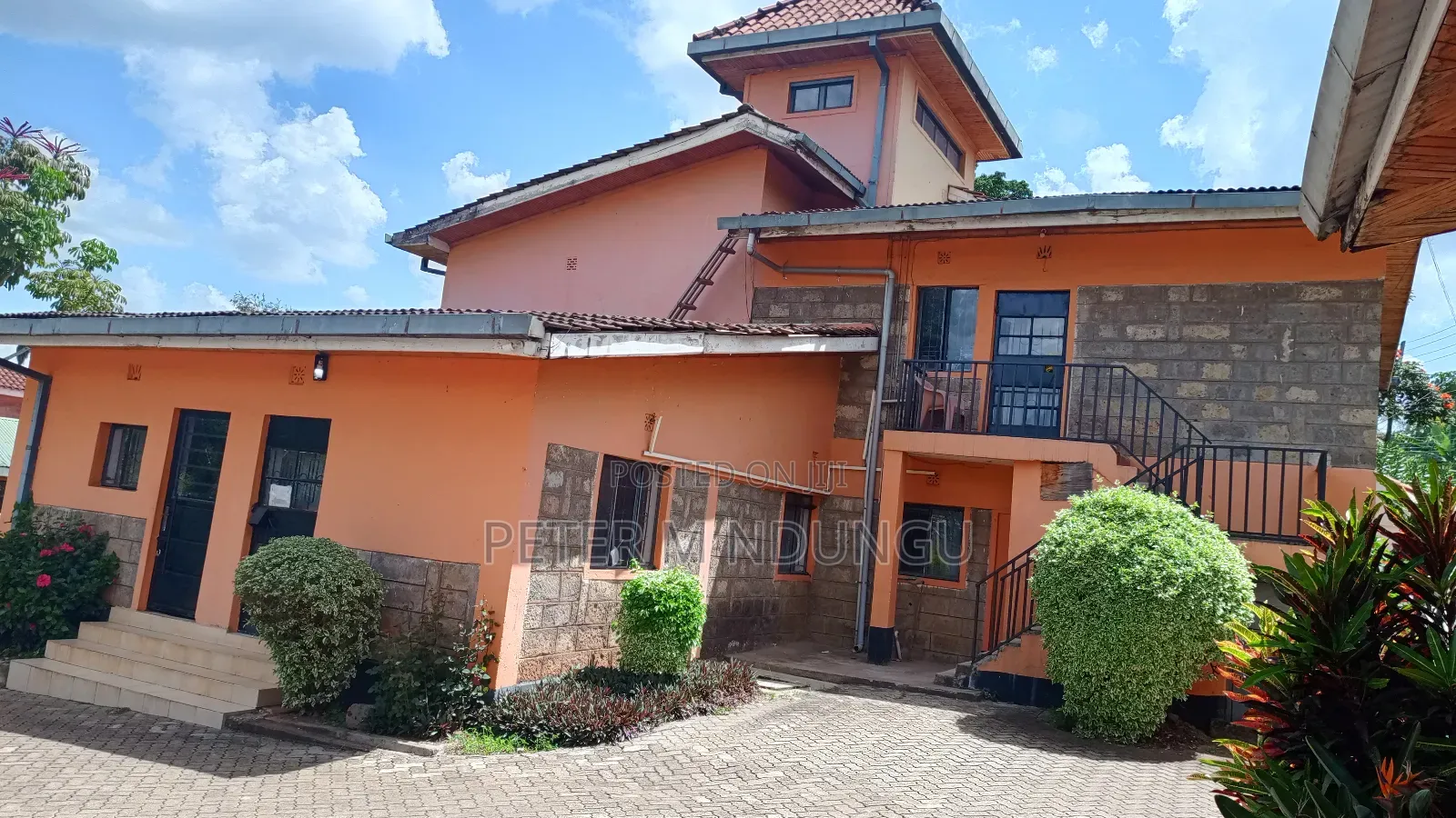5bdrm Maisonette in Ridgeways for sale