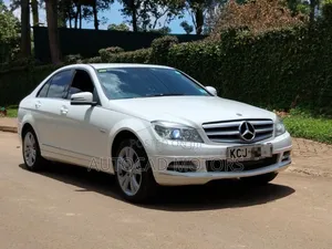 Mercedes-Benz C200 2009 White