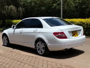 Mercedes-Benz C200 2009 White