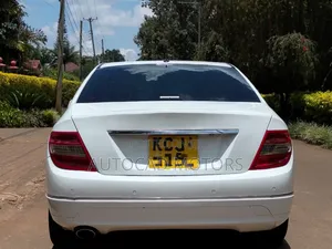 Mercedes-Benz C200 2009 White