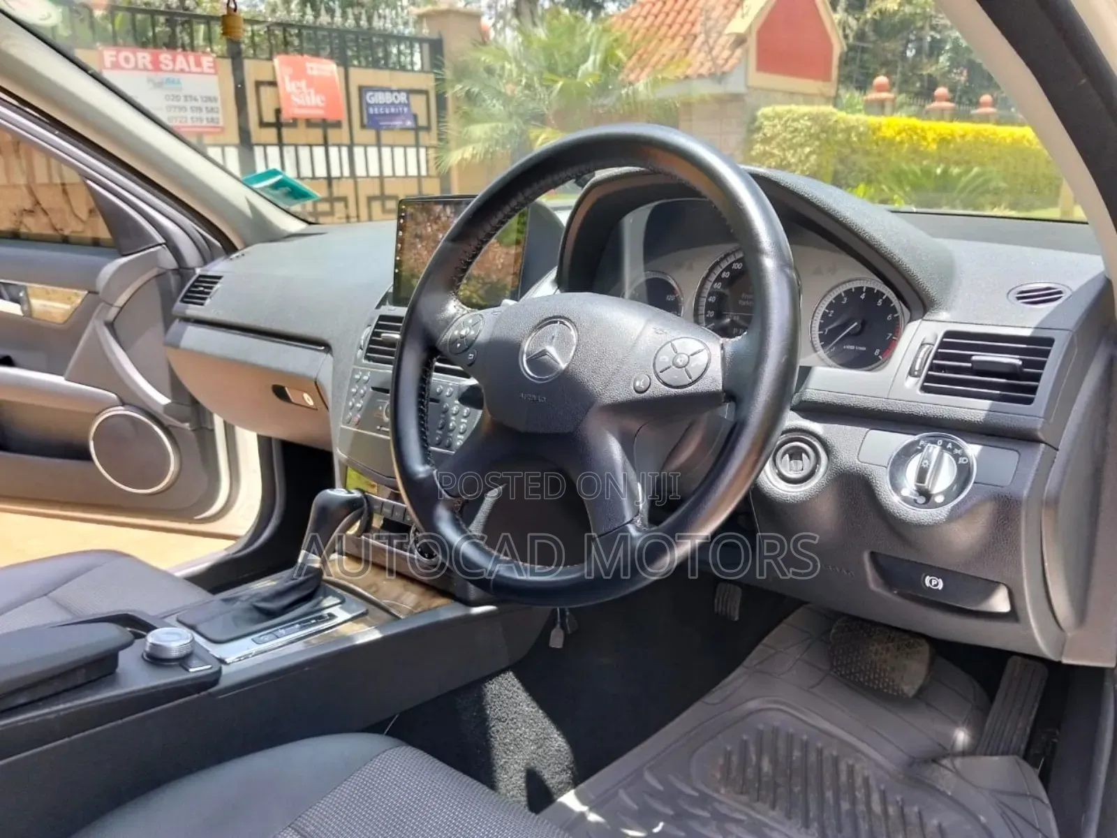 Mercedes-Benz C200 2009 White