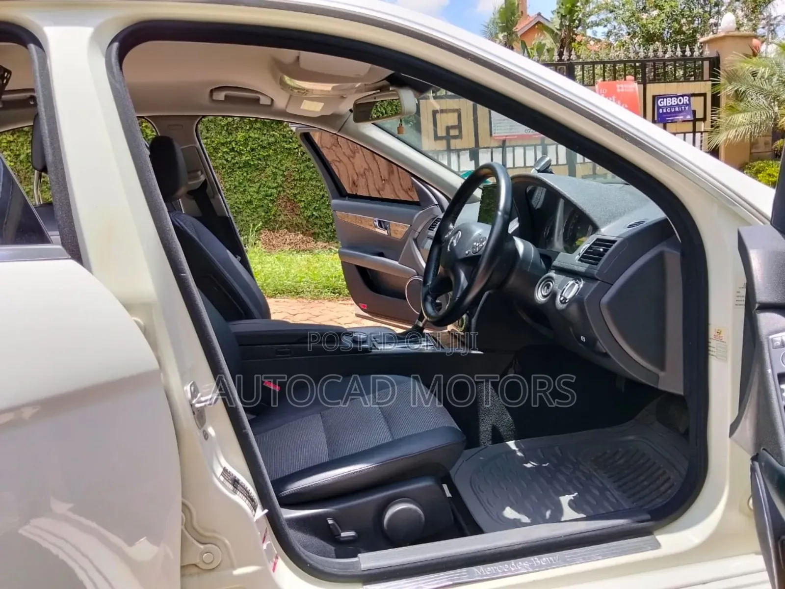 Mercedes-Benz C200 2009 White