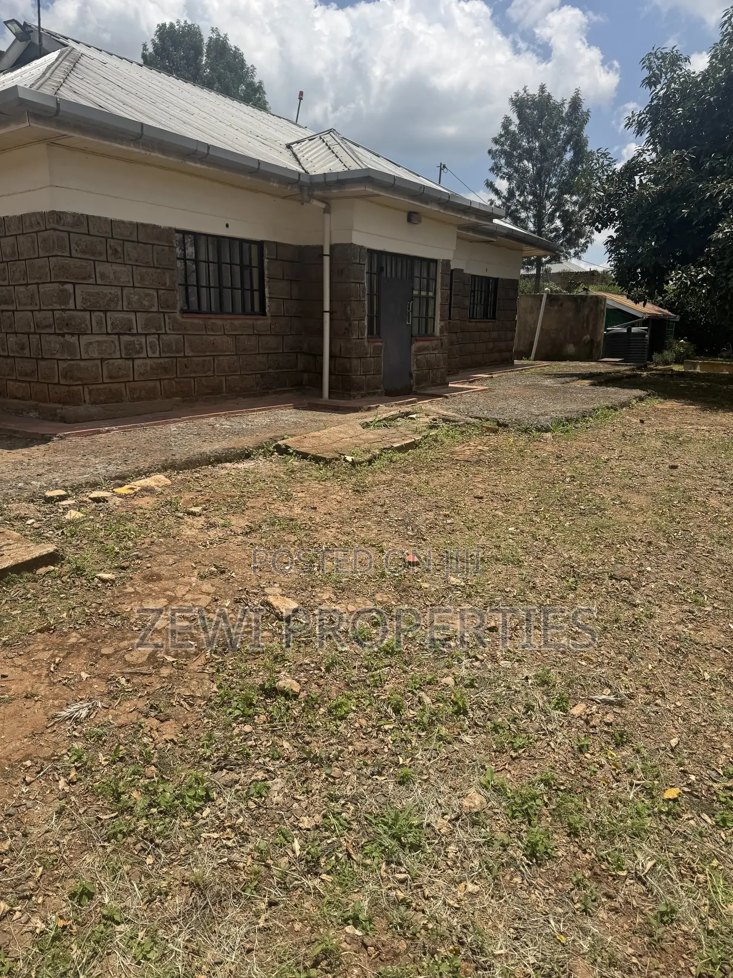 3bdrm Bungalow in Maasai Road, Matasia for sale