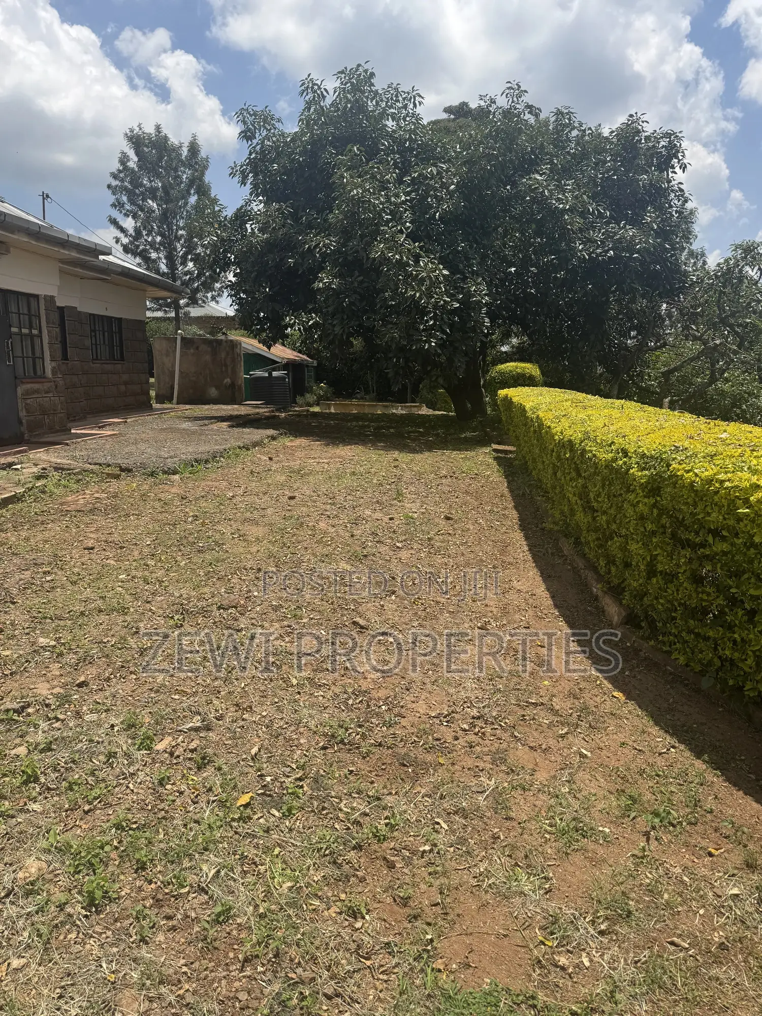 3bdrm Bungalow in Maasai Road, Matasia for sale
