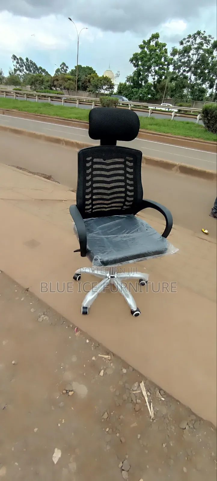 Modern High Back Headrest Chair