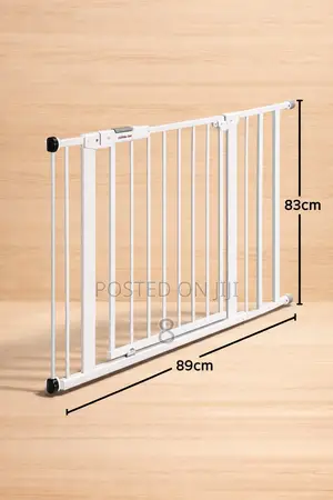 Adjustable Baby Gate – Fits Doorways Hallways