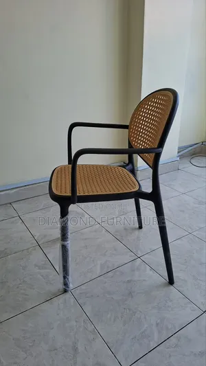 Modern Rattan Plastic Dining Chair With Armrest /Restaurant Chair