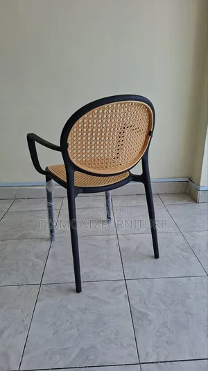 Modern Rattan Plastic Dining Chair With Armrest /Restaurant Chair