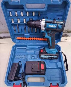 Rechargeable Drill/Makita Cordless Drill With 2 Batteries