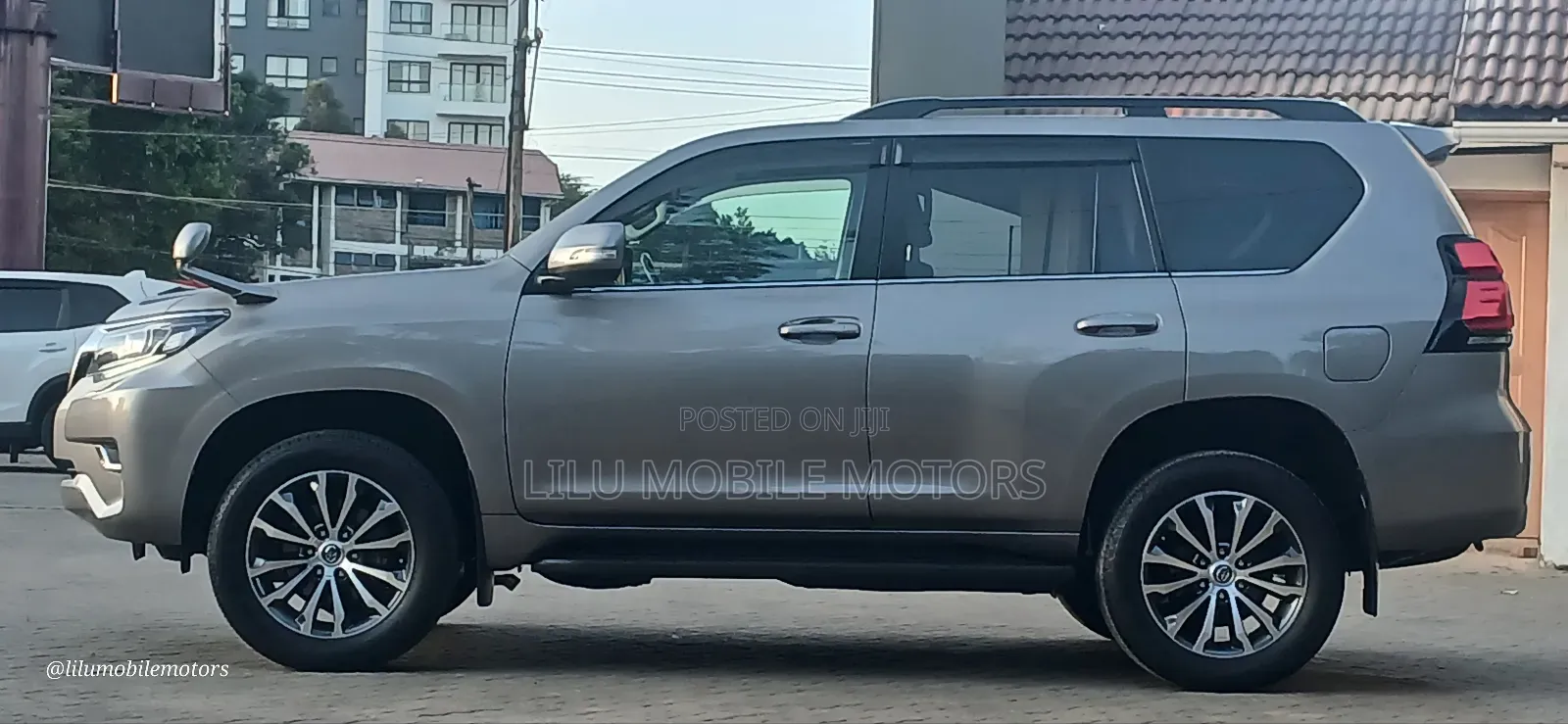 Toyota Land Cruiser Prado 2.8 2021 Brown