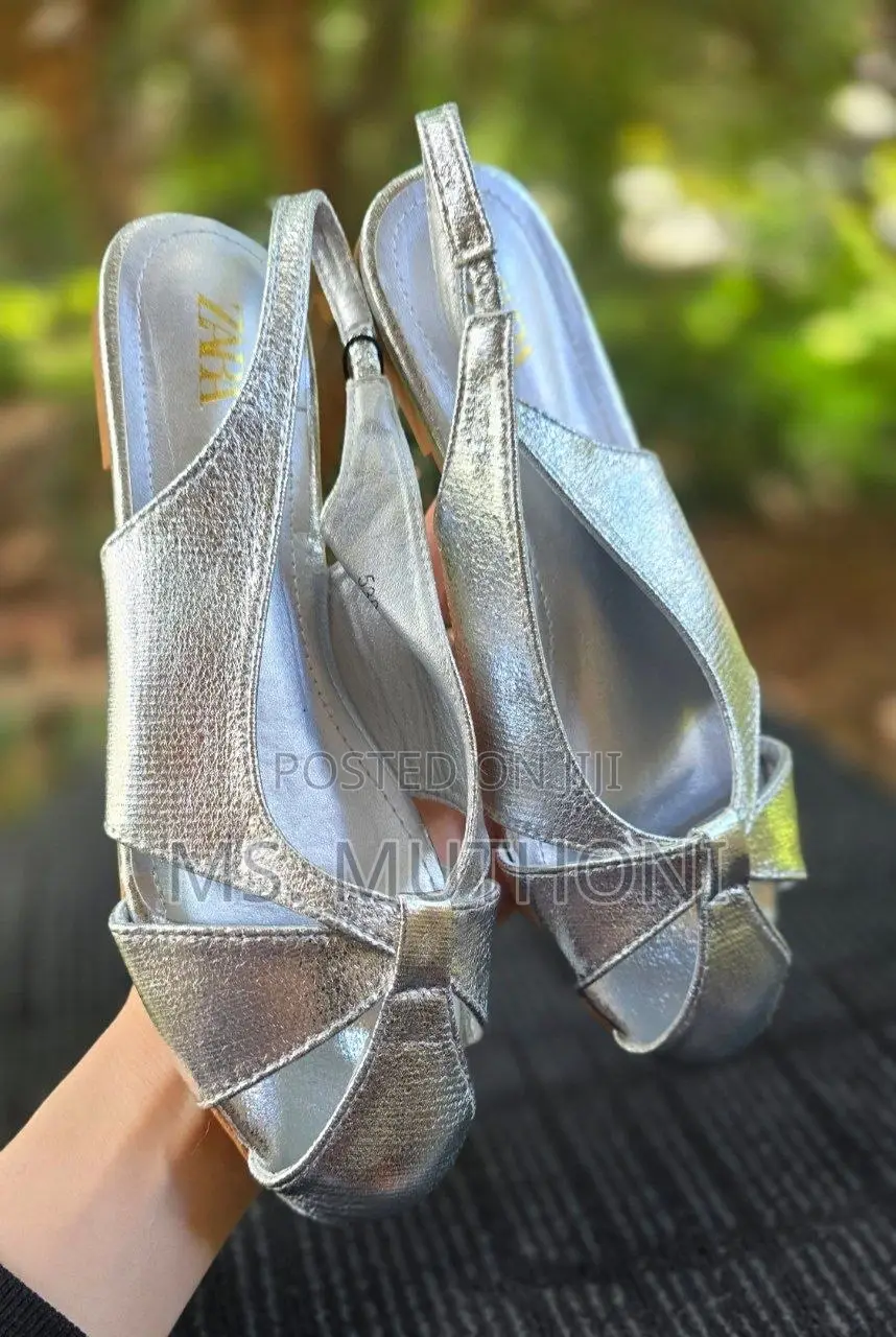 Zara Fashion Sandals Feature a Knotted Detail Size 37-42