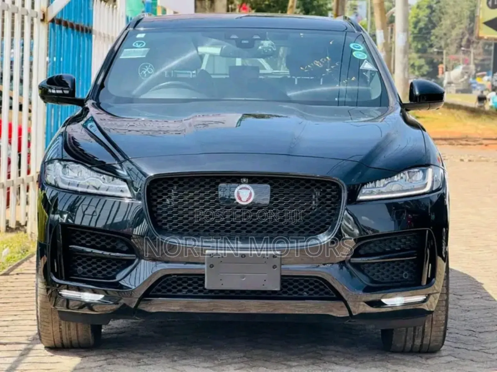Jaguar F-Pace 2018 Blue