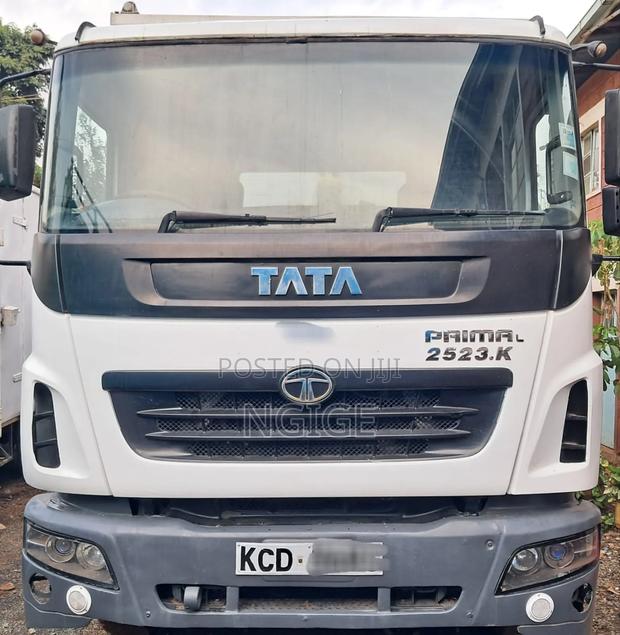 Tata Prima Tipper Lorry - thumbnail 3