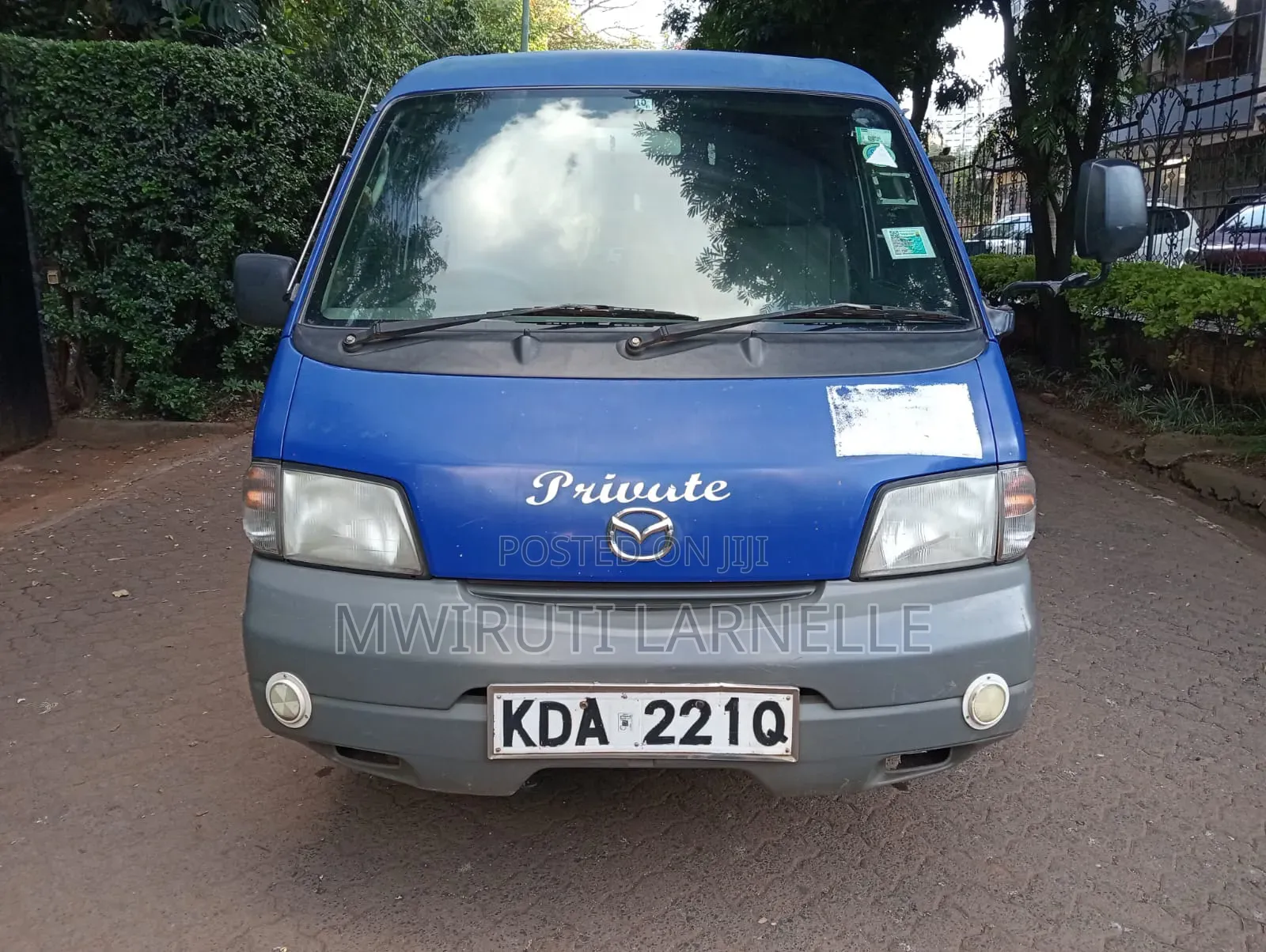 Mazda Bongo 2013 Blue