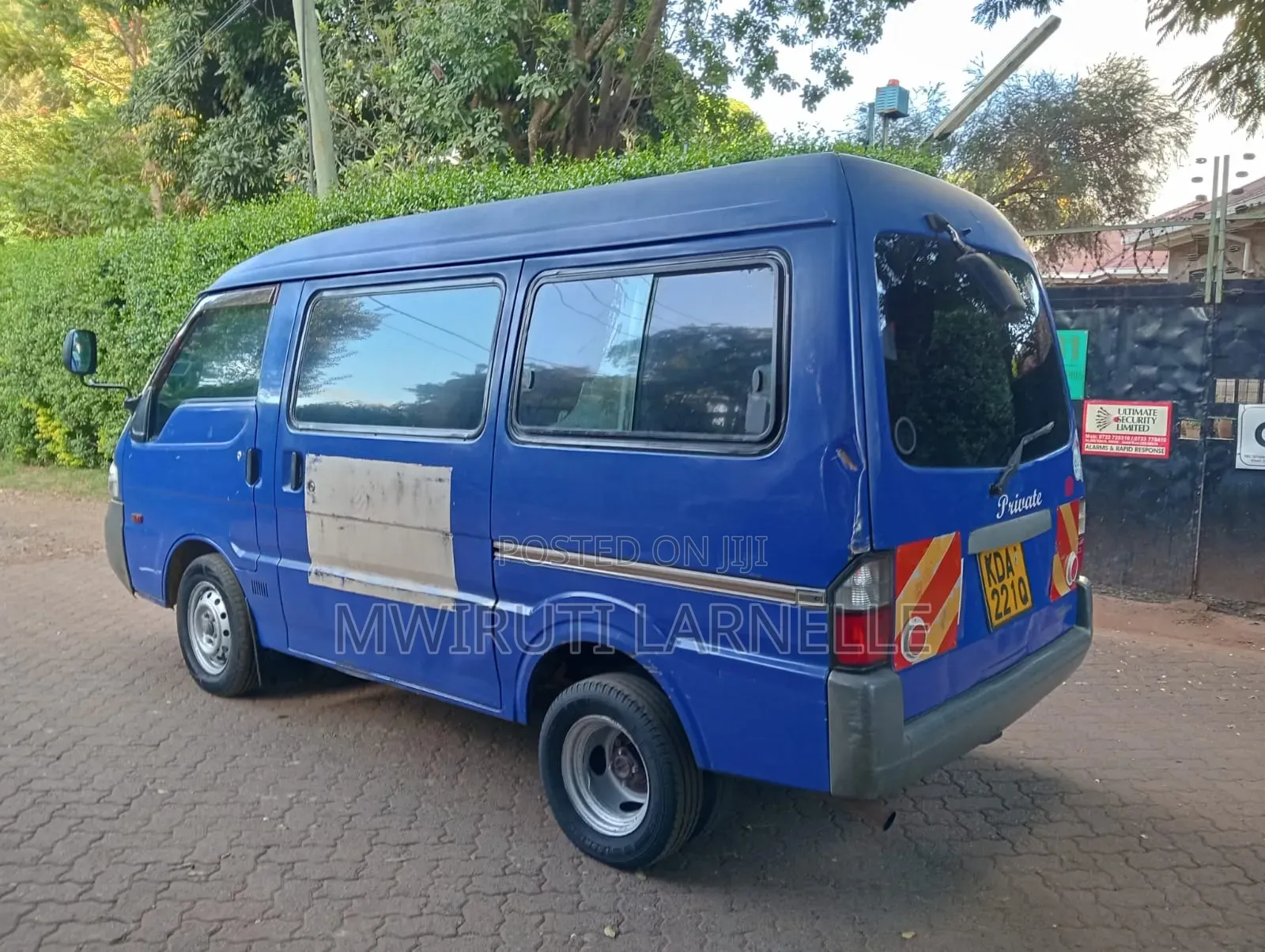 Mazda Bongo 2013 Blue