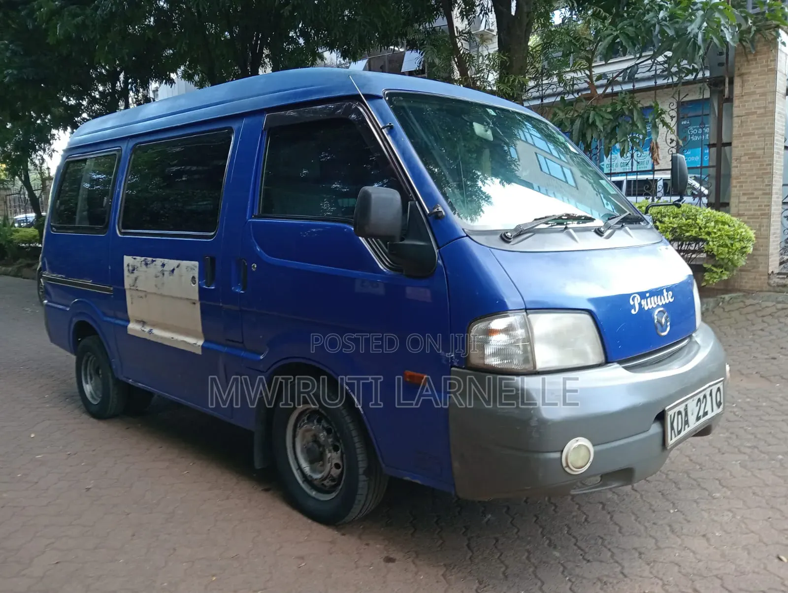 Mazda Bongo 2013 Blue