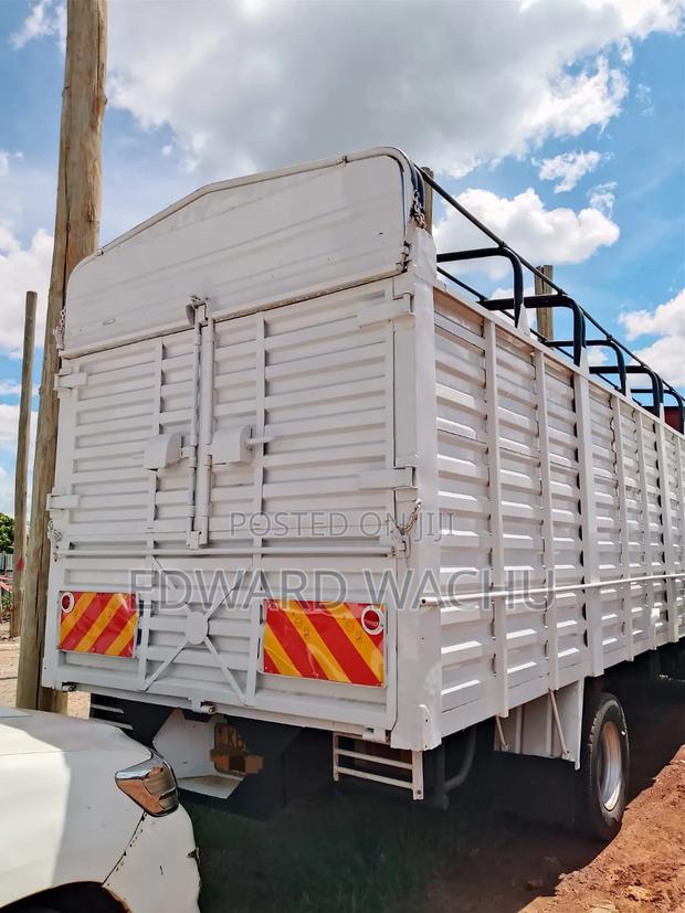 Isuzu 33l FRR - thumbnail 2