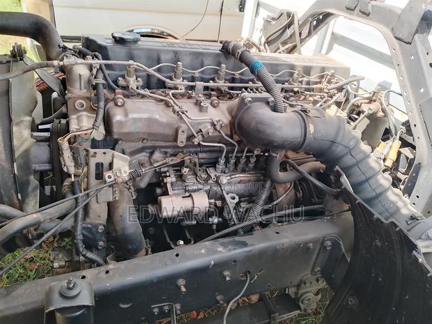 Isuzu 33l FRR - thumbnail 3