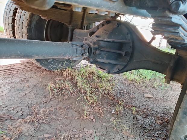 Isuzu 33l FRR - thumbnail 6