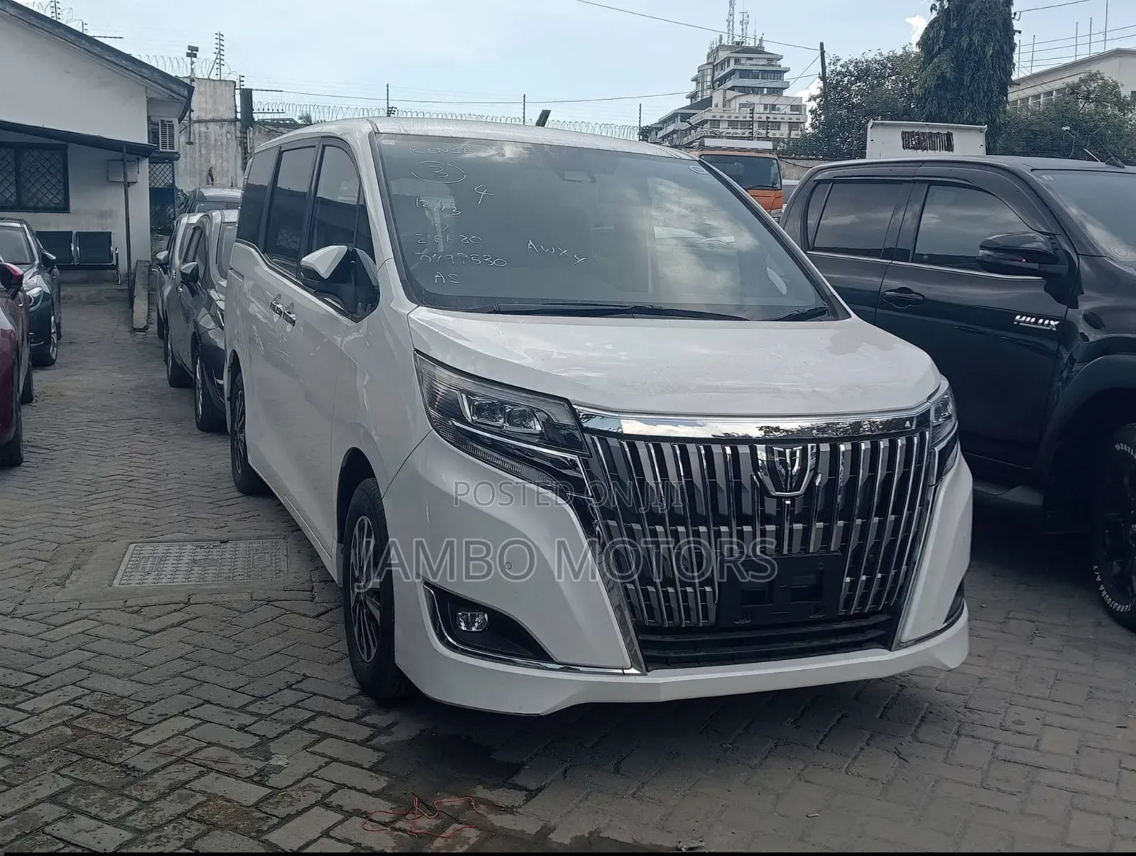 Toyota Esquire 2.0 FWD (7 seater) 2020 White