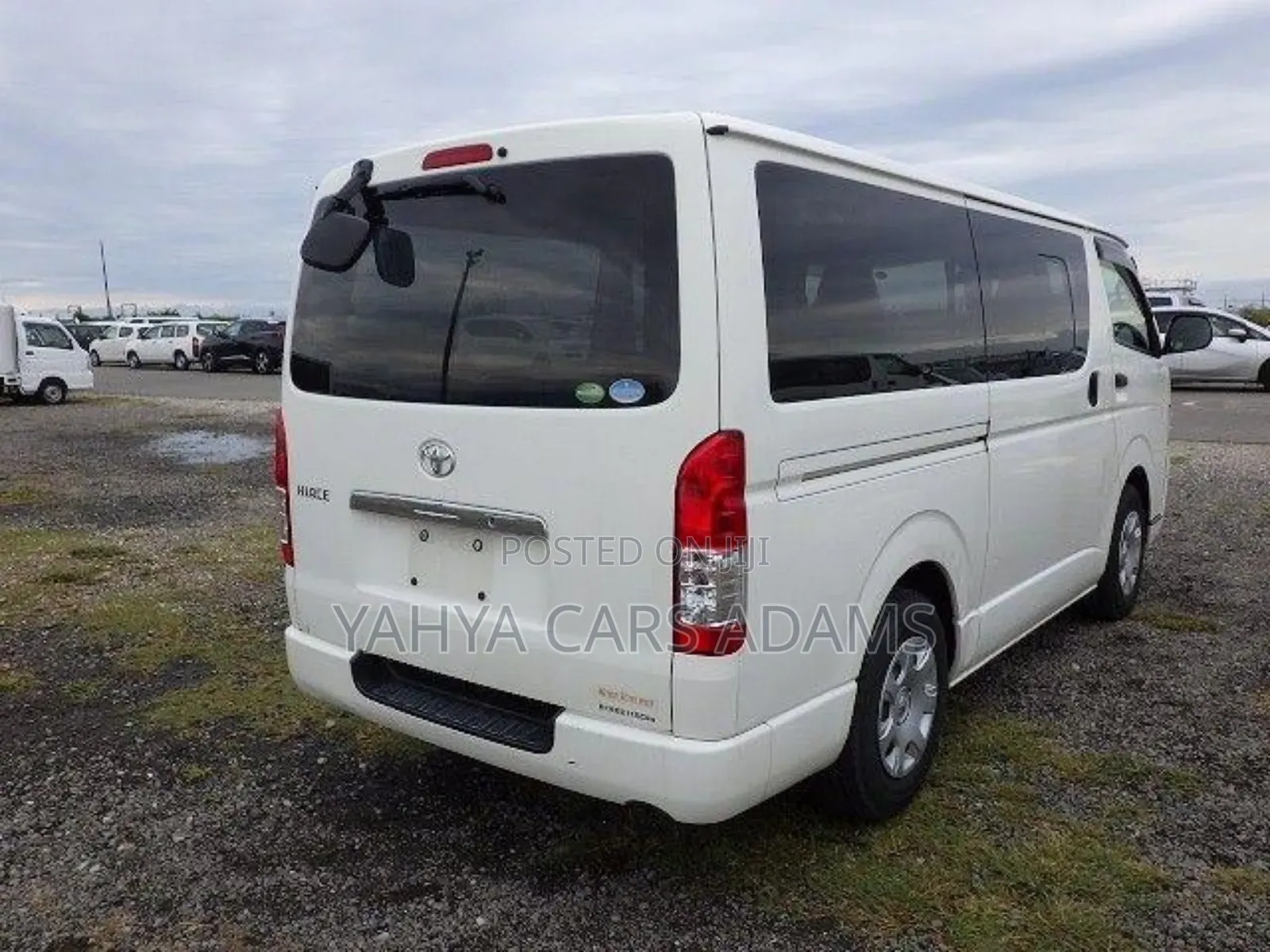 Toyota HiAce 2018 White