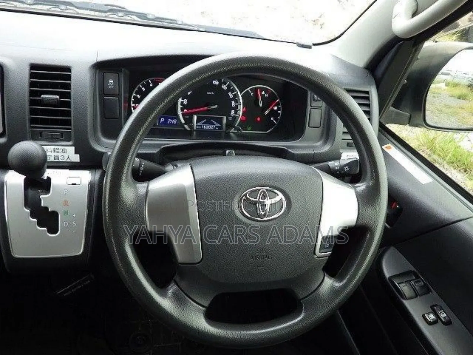 Toyota HiAce 2018 White