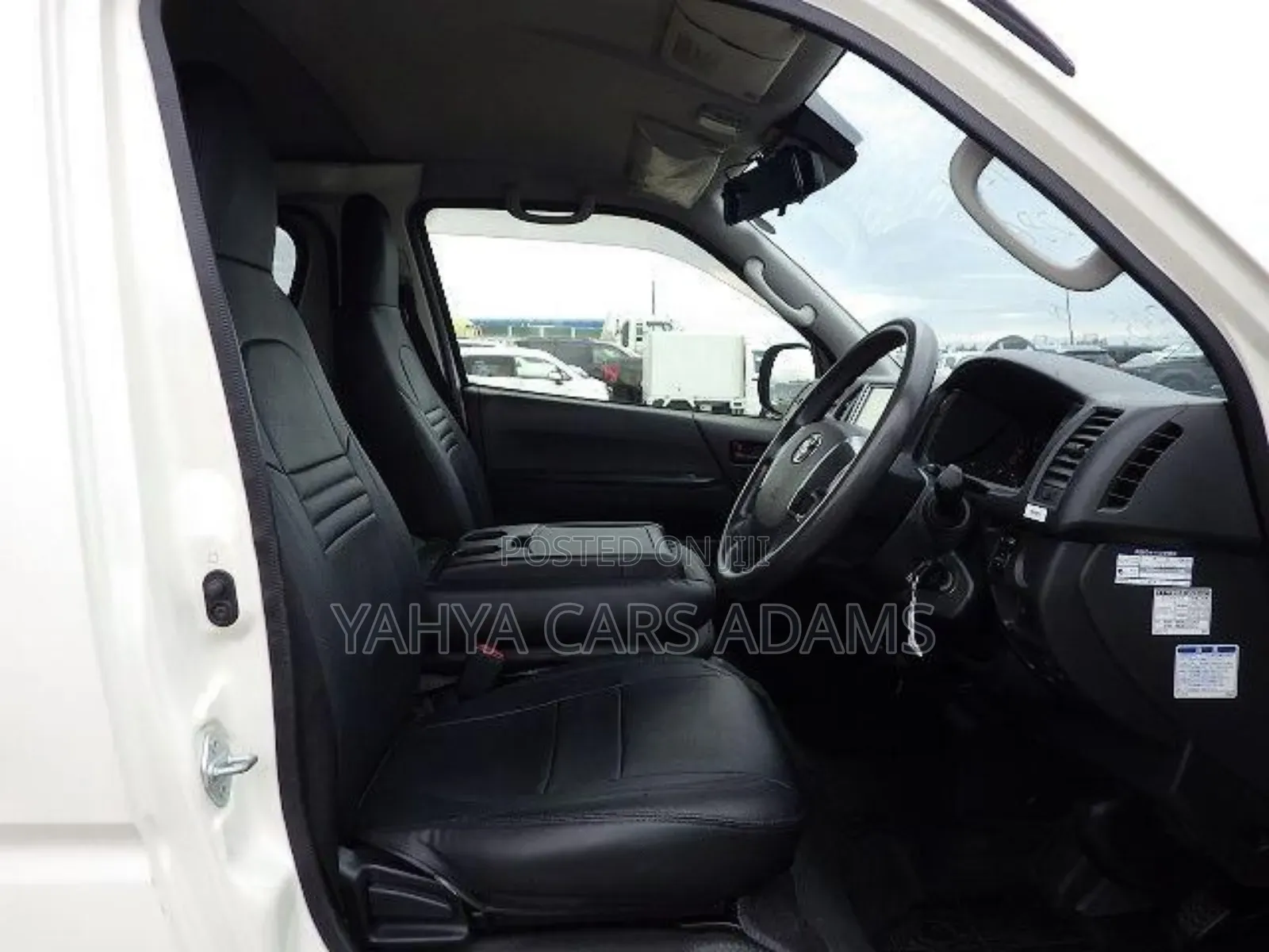 Toyota HiAce 2018 White