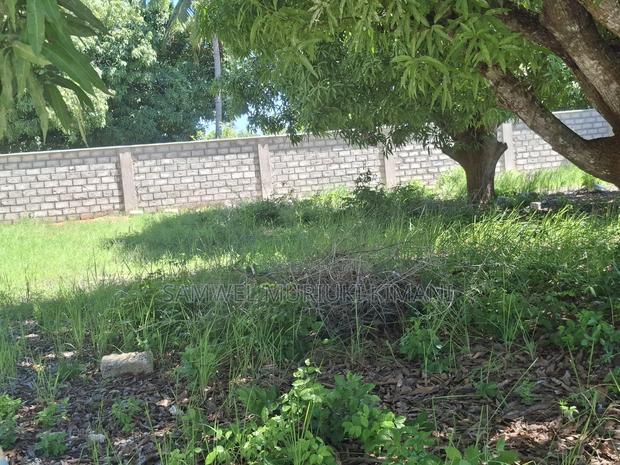 Quarter of Acre Plot for Sale With Ready Title Deed - thumbnail 7