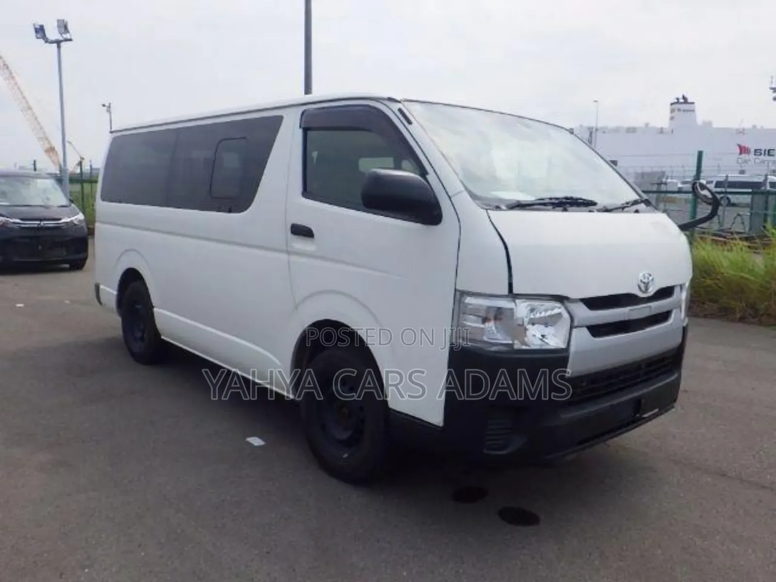 Toyota HiAce 2018 White