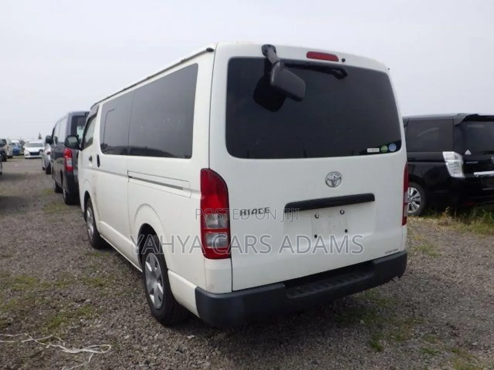 Toyota HiAce 2018 White