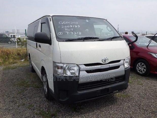 Toyota HiAce 2018 White - thumbnail 6