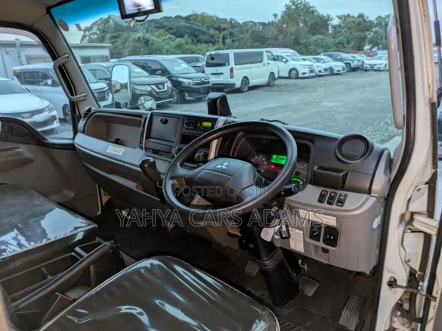 Mitsubishi Canter - thumbnail 6