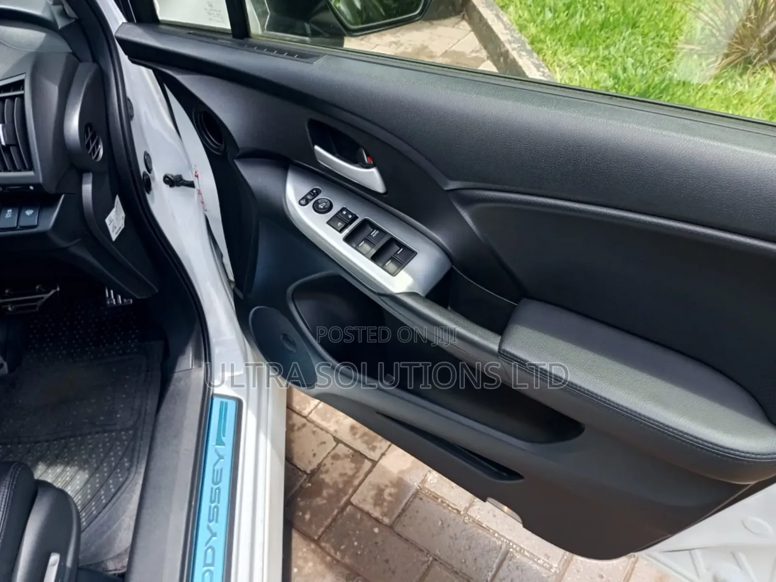 Honda Odyssey 2011 White