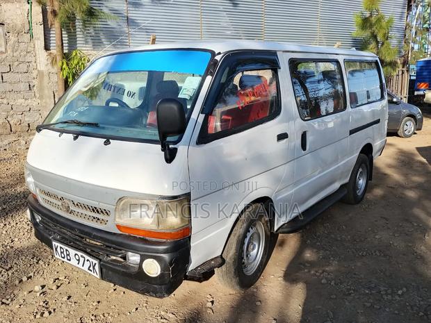 Toyota HiAce 2003 White - thumbnail 3