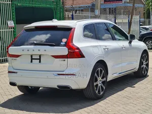 Volvo XC60 2019 White