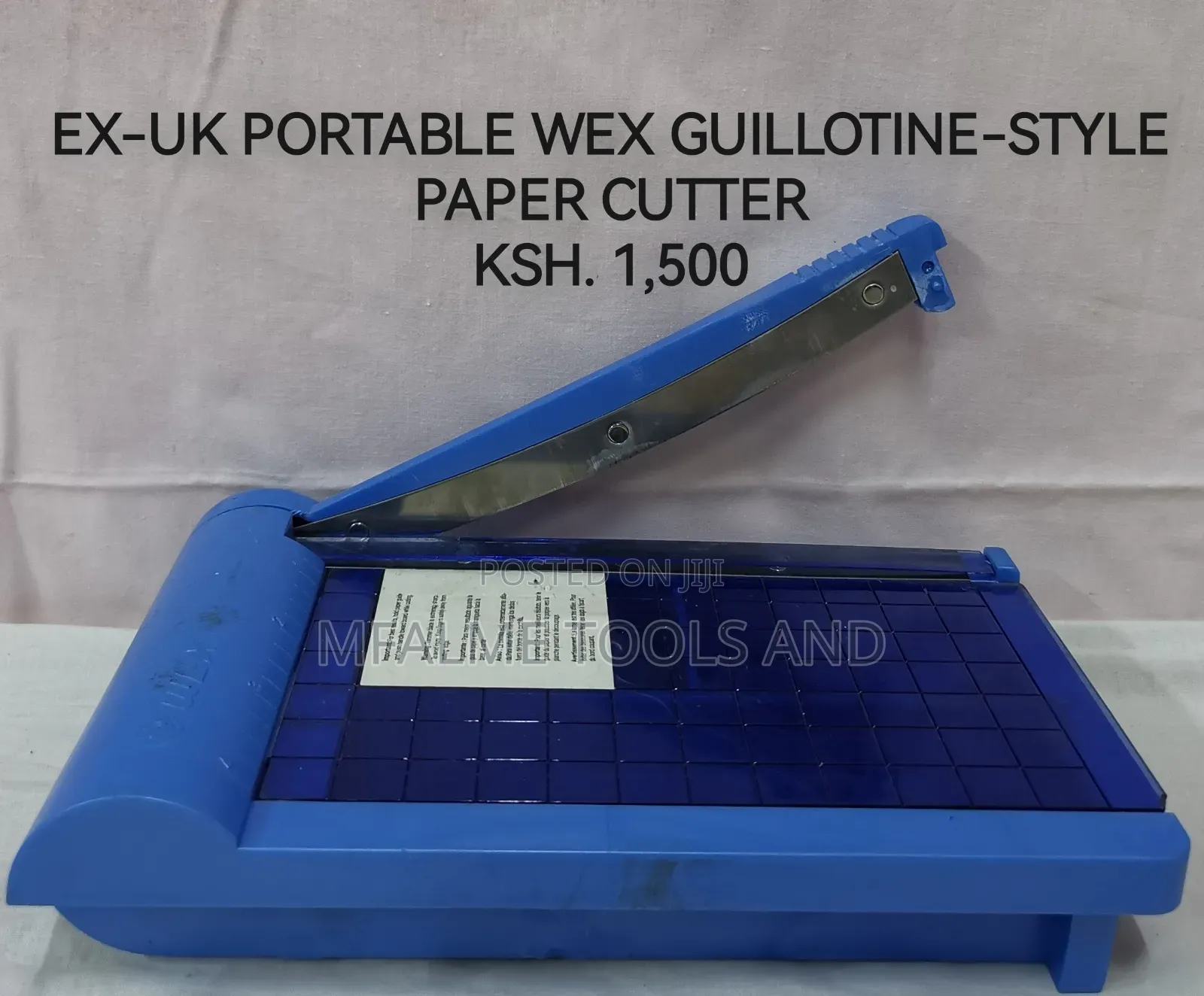Portable Guillotine-Style Paper Cutter