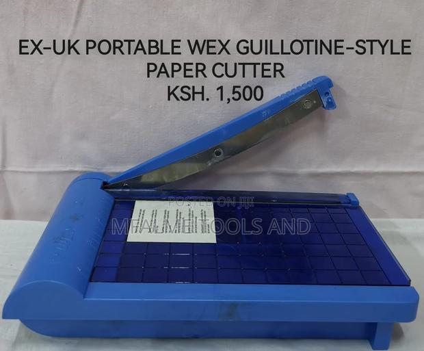 Portable Guillotine-Style Paper Cutter