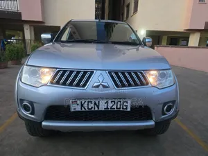 Mitsubishi L200 Double Cab 2.5 136hp 4WD 2013 Silver