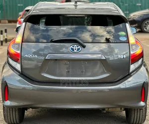 Toyota Aqua 2019 Gray